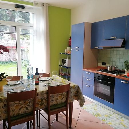 La Casa Di Marzia Apartment Bardolino Luaran gambar