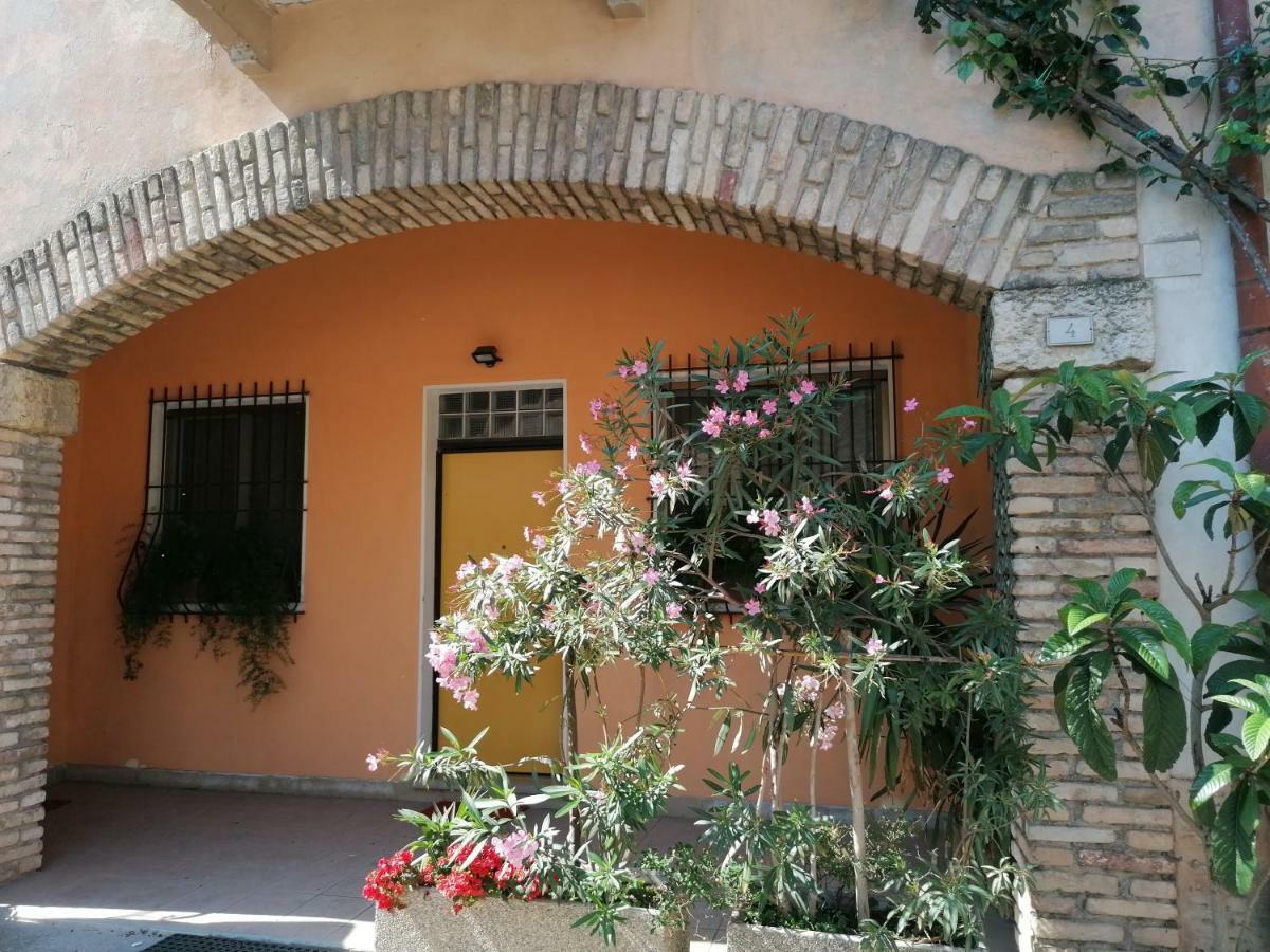 La Casa Di Marzia Apartment Bardolino Luaran gambar